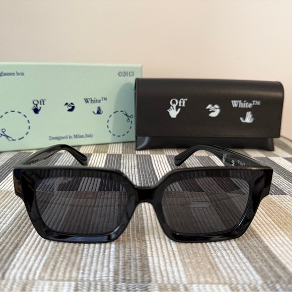 Off-White Virgil Dark Sunglasses - Picture 1 of 6